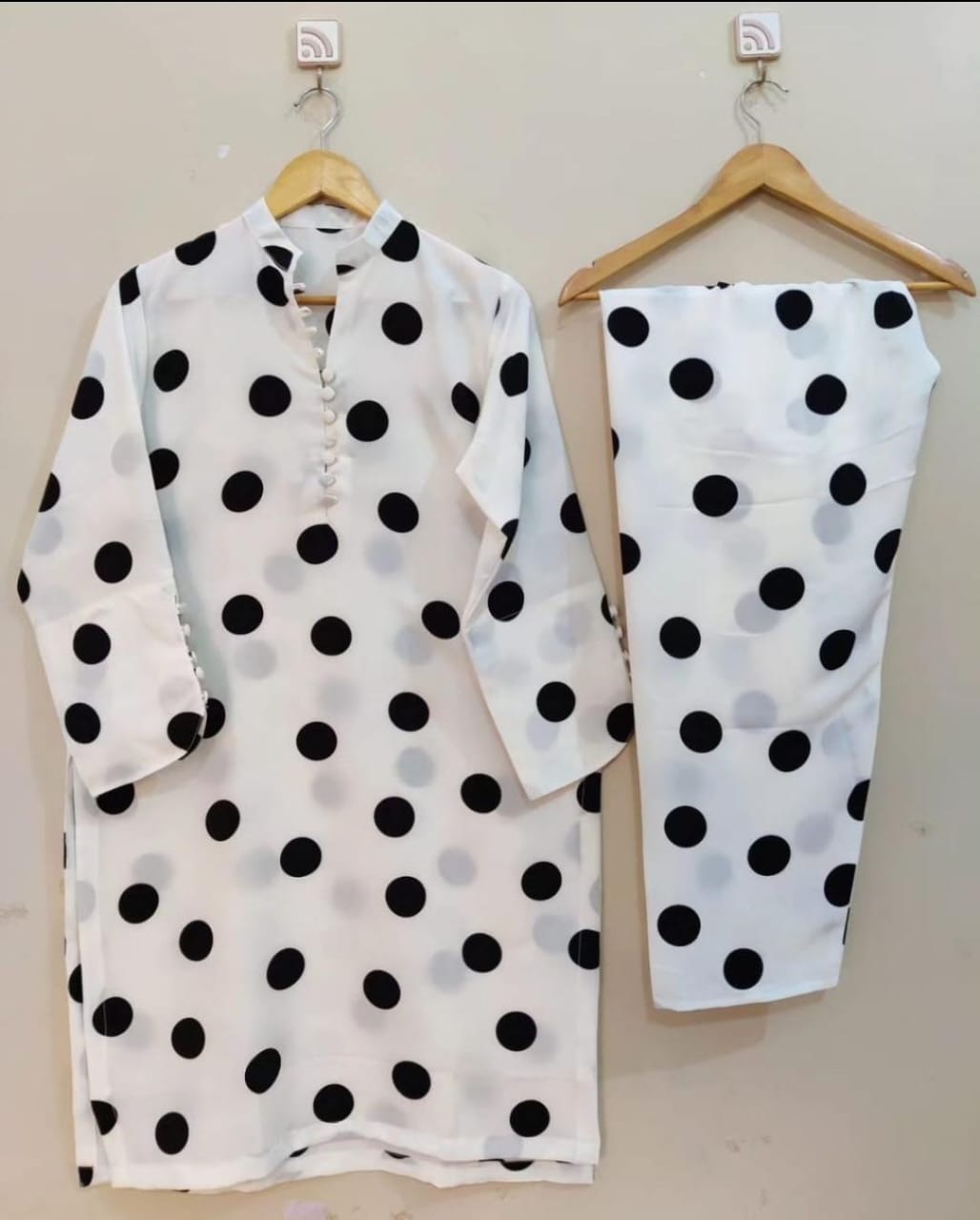 Polka Dots Printed 2-Piece Suit – Premium Quality Linen Fabric